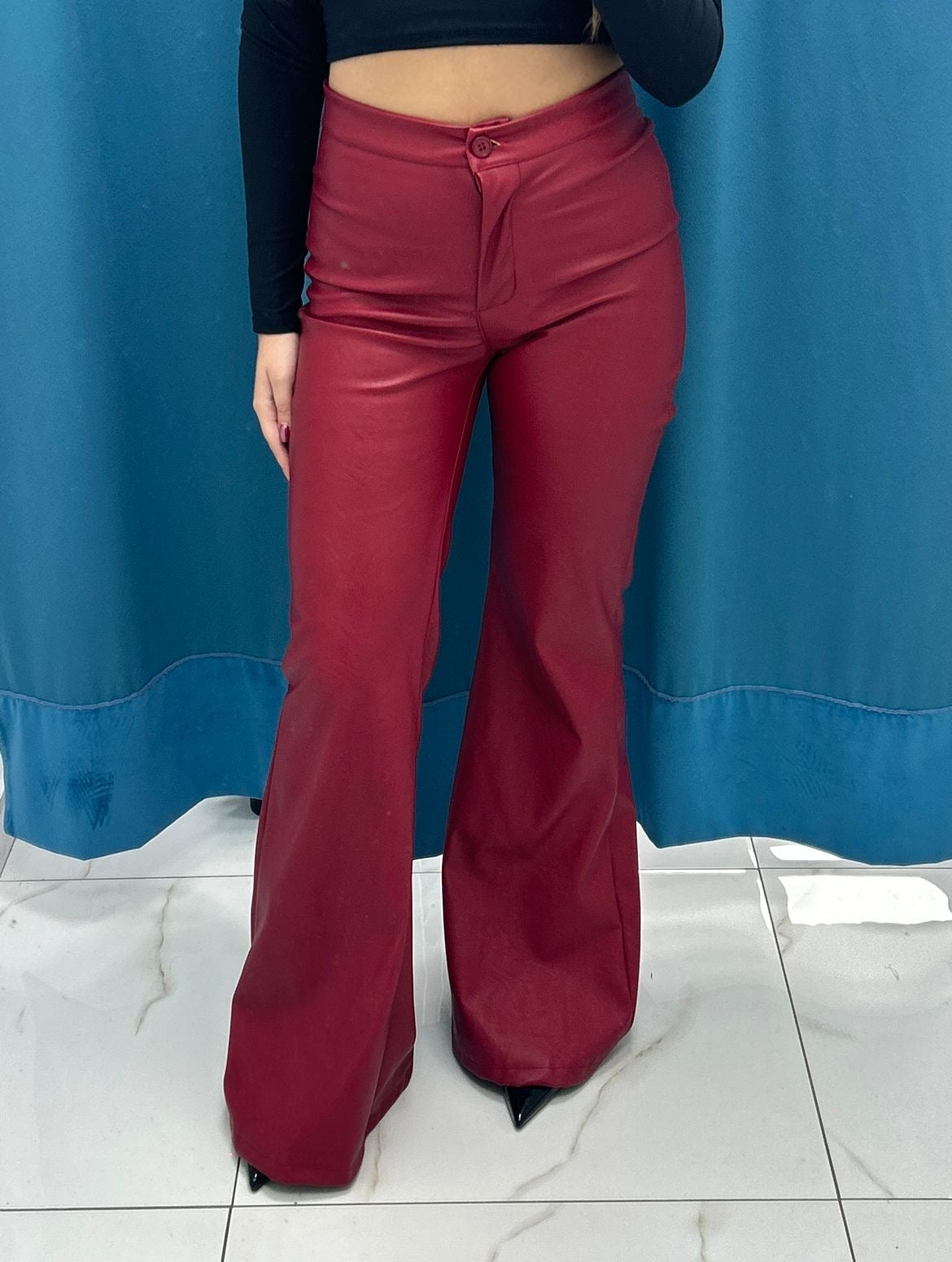 Pantalone in ecopelle a zampa 2155