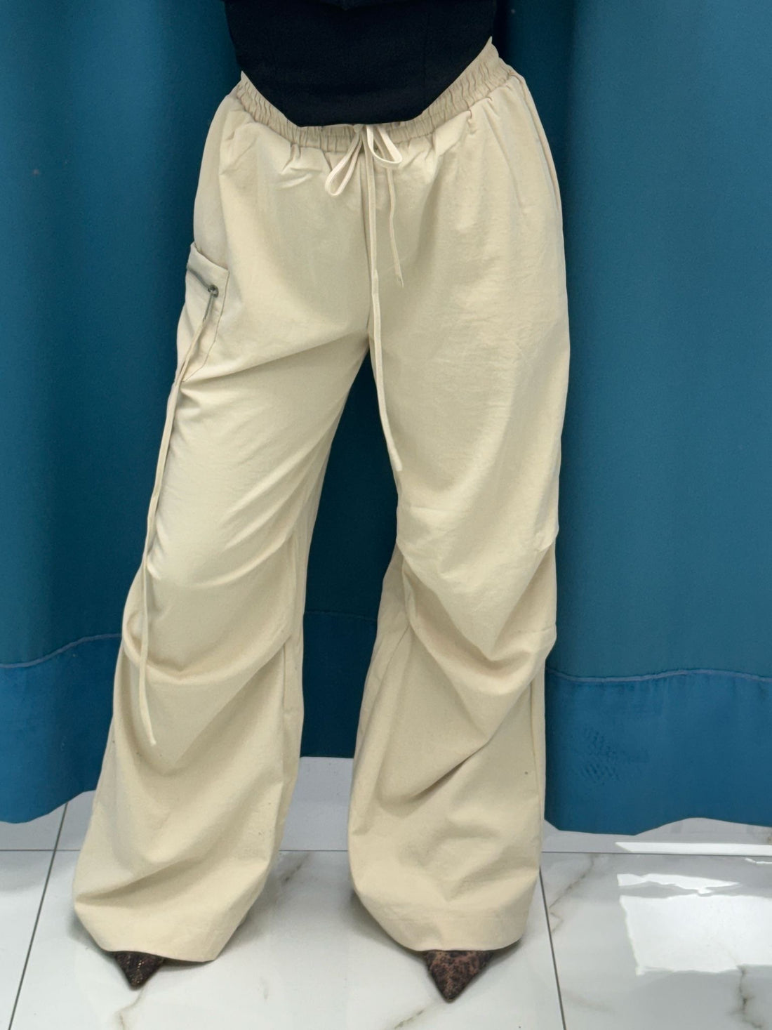 Pantalone con tasche 80127