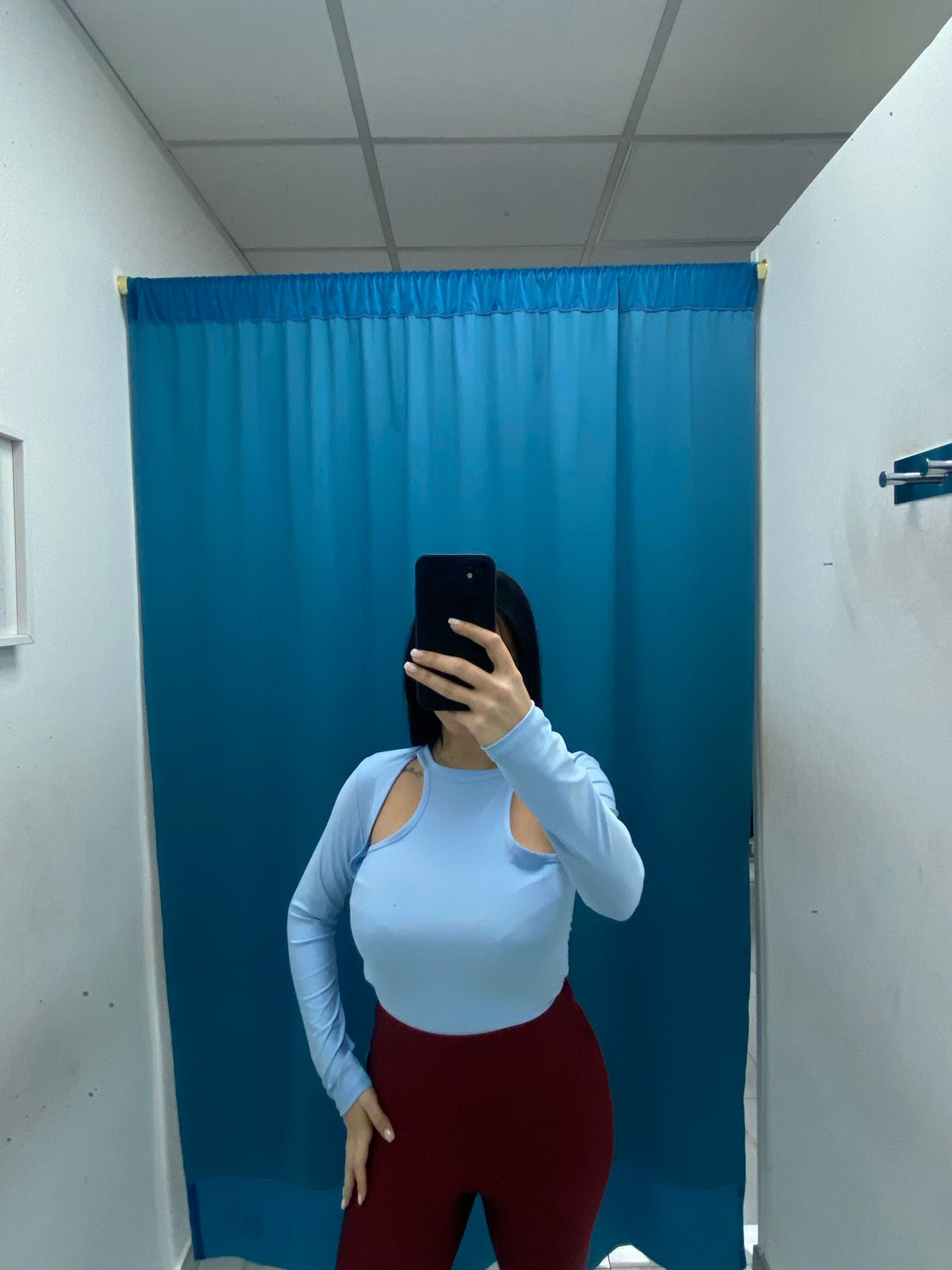 Body cut out 16187