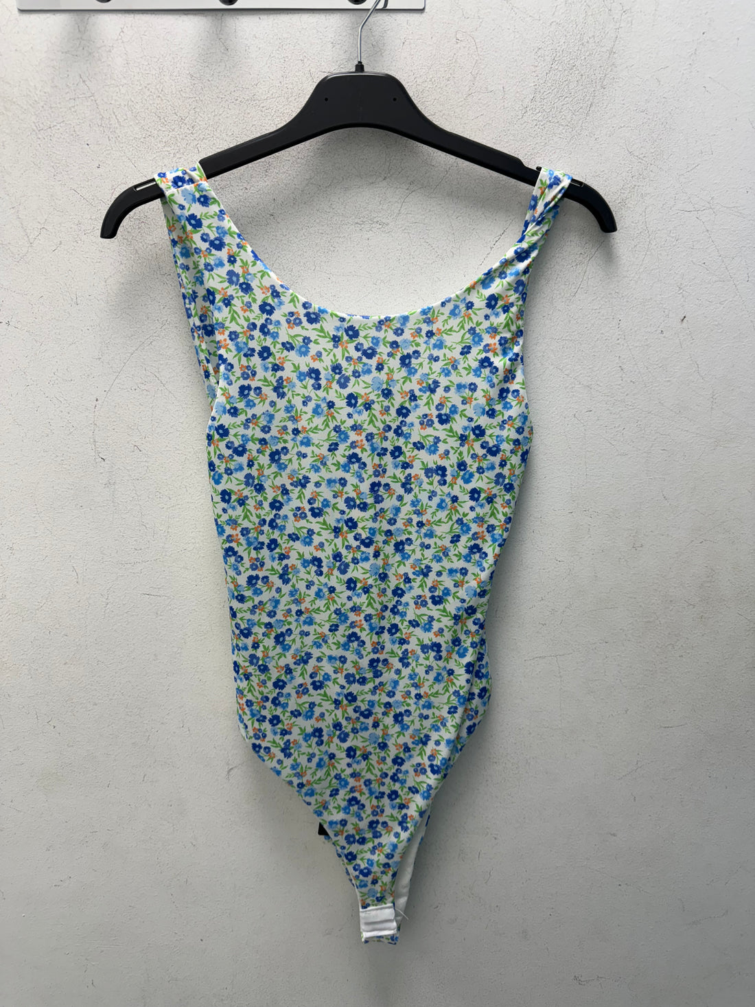 Body a fiori con scollo 8763