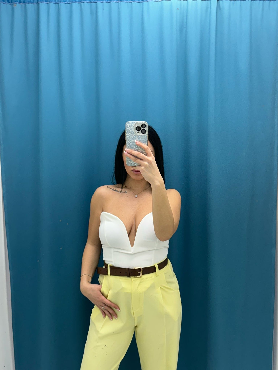 Top con scollo 2198
