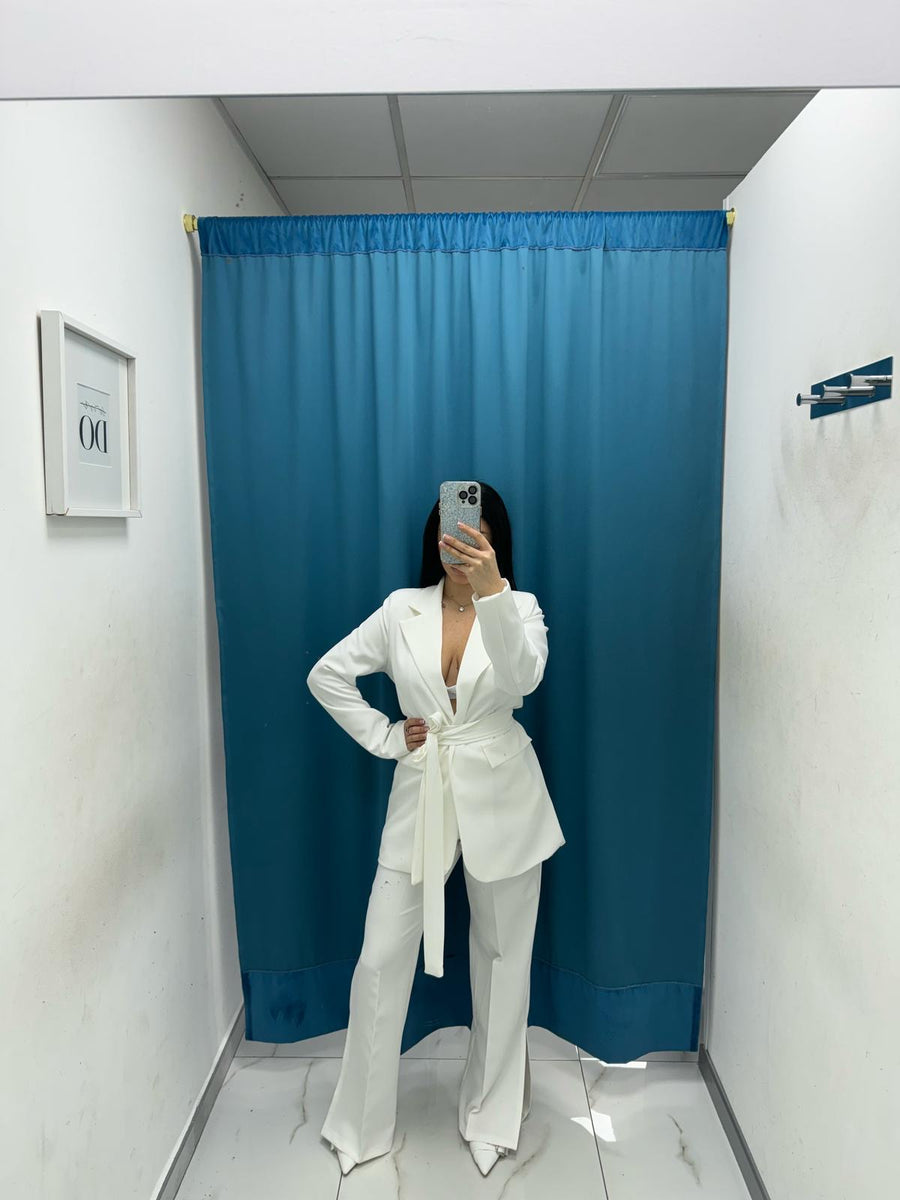Tailleur con cintura 046