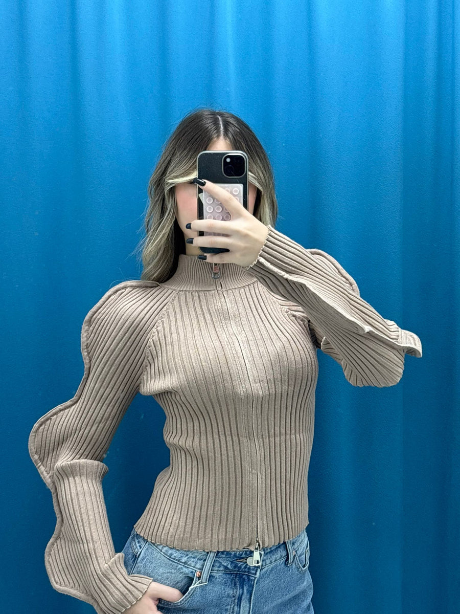 Chic Sleeve Crop - 9725