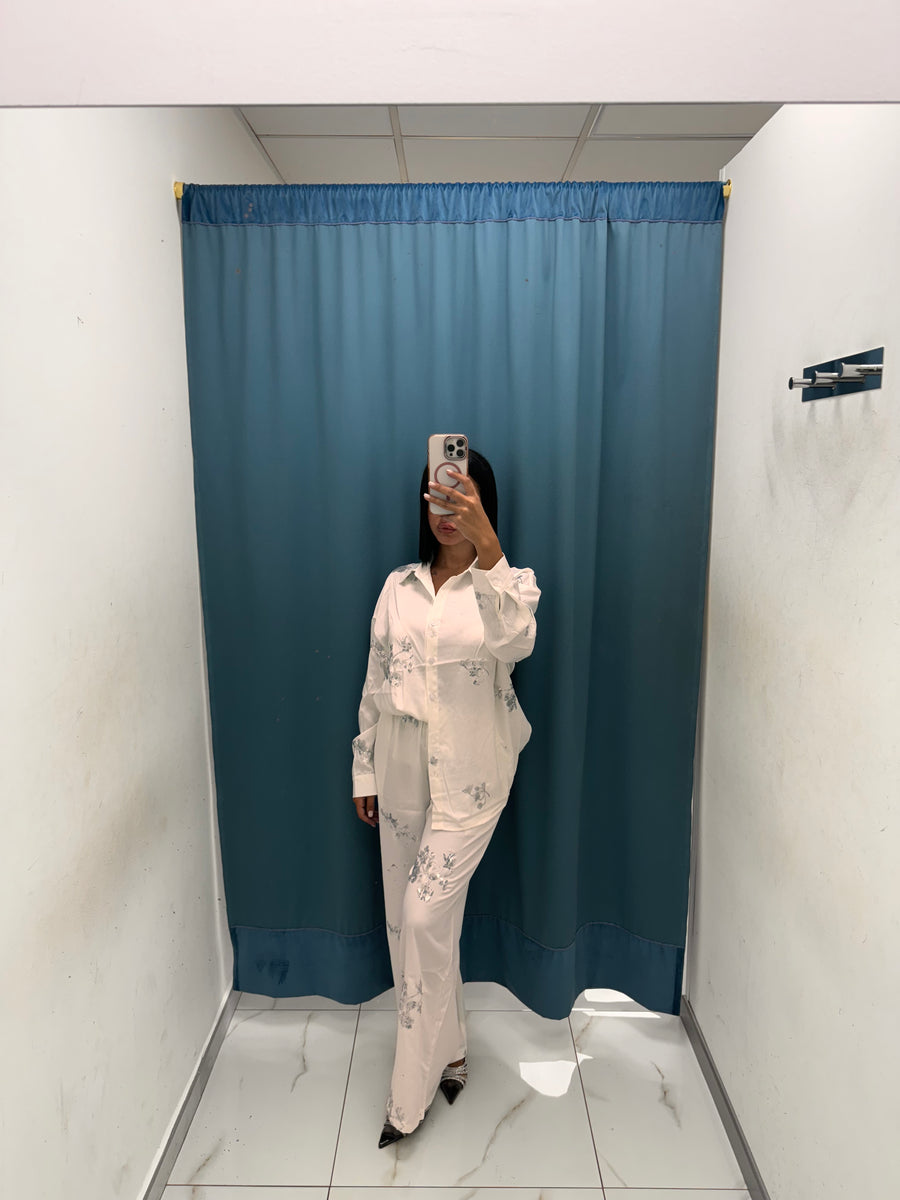 ShineLine – Moda con Dettagli Preziosi-8980