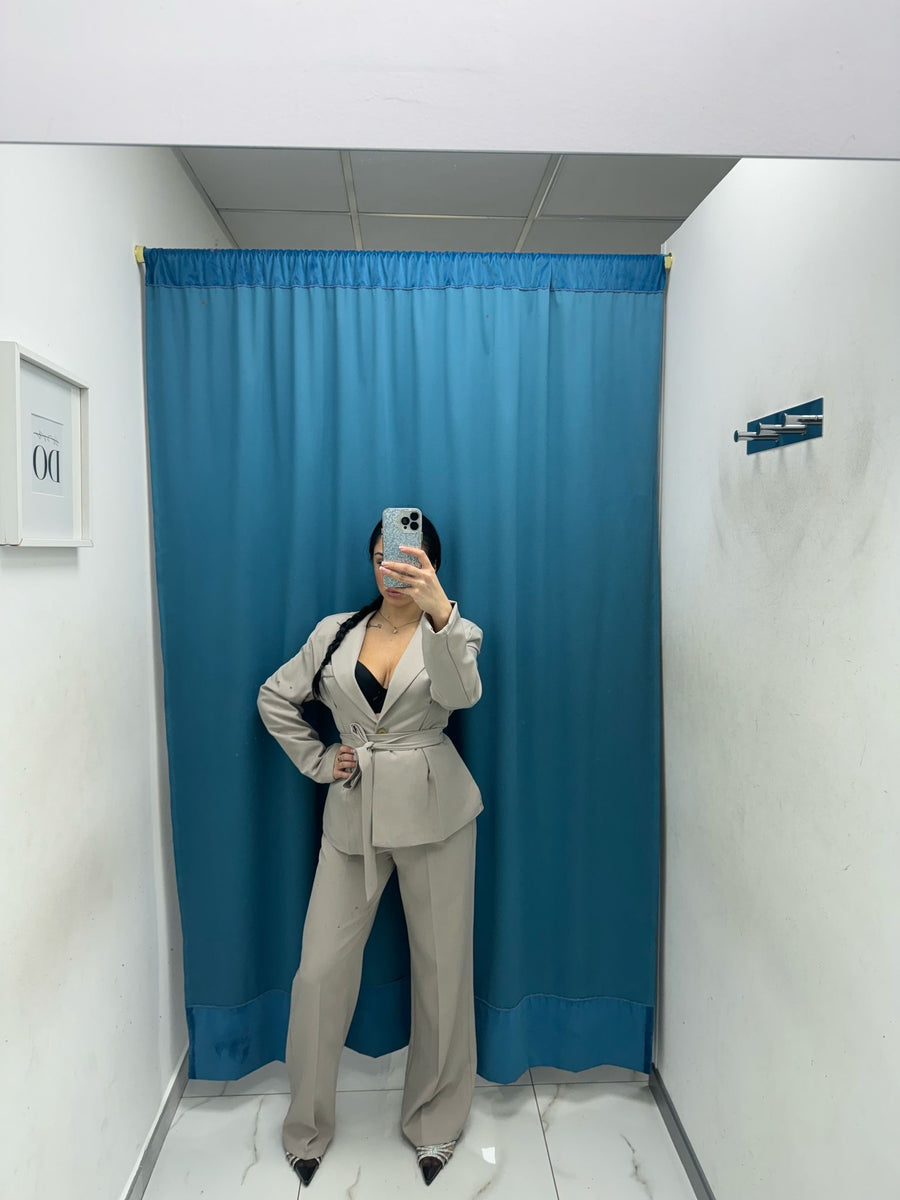 Tailleur con cintura 13158