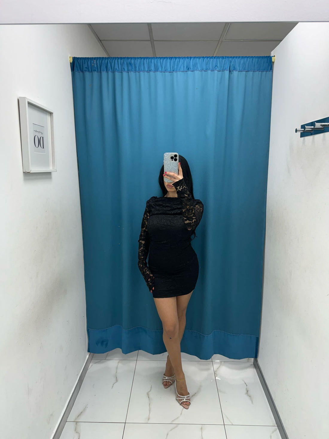 Vestito in pizzo con scollo 7199