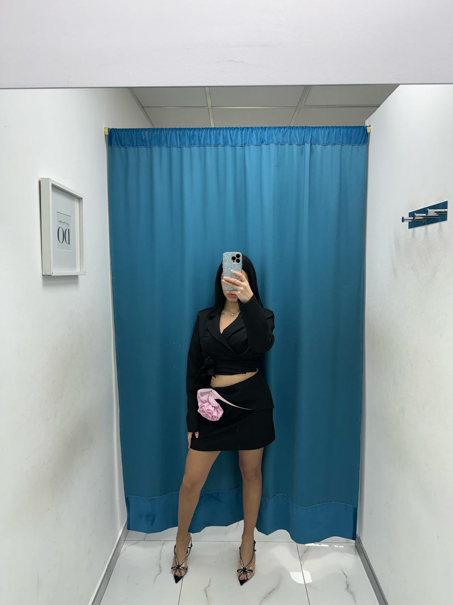 Coordinato giacca e gonna con rosa 13174