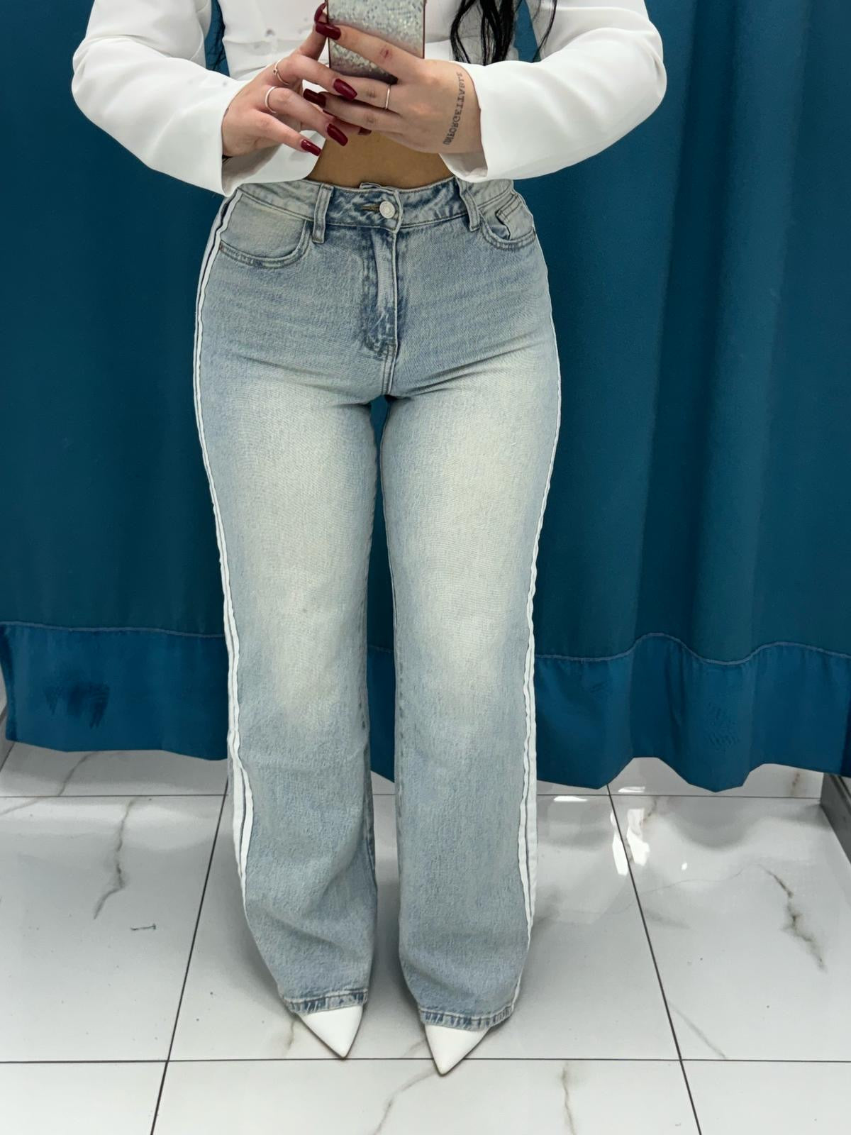 Jeans con riga laterale 55452