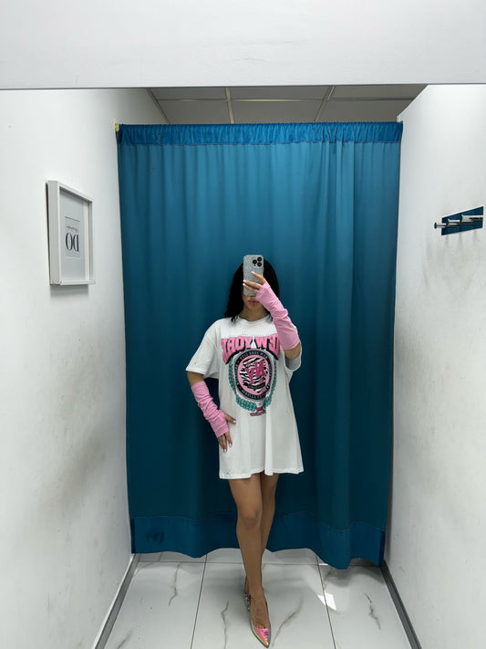 T-shirt con manicotti
