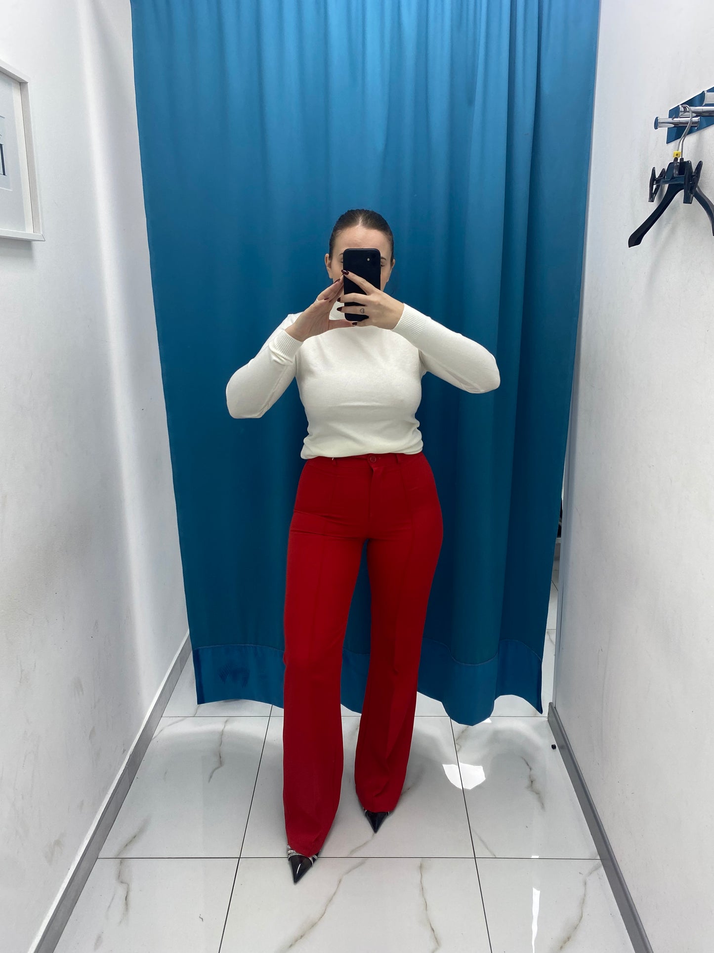 Pantalone a zampa rosso