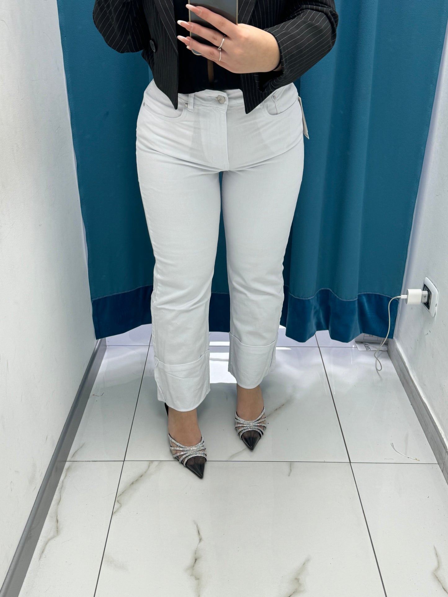 Jeans con risvolto bianco 13192