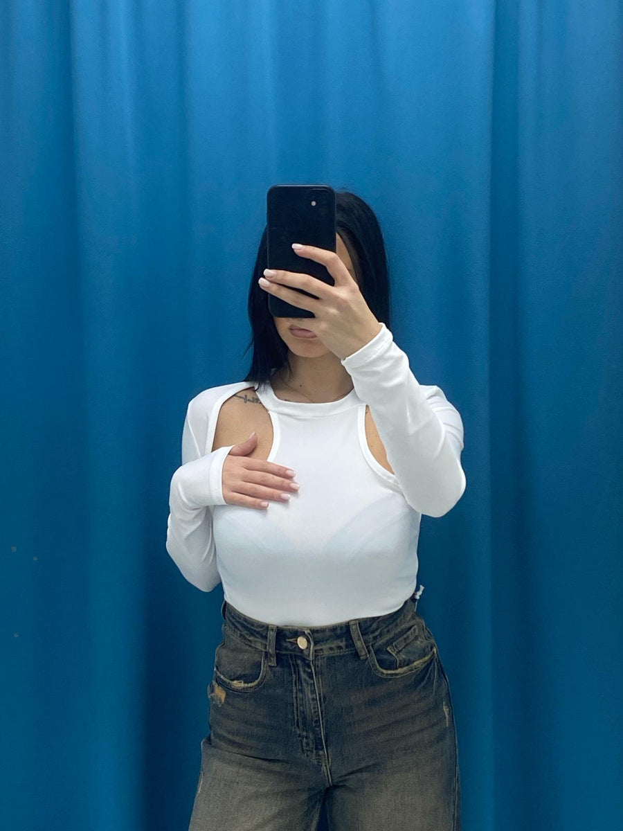 Body cut out 16187