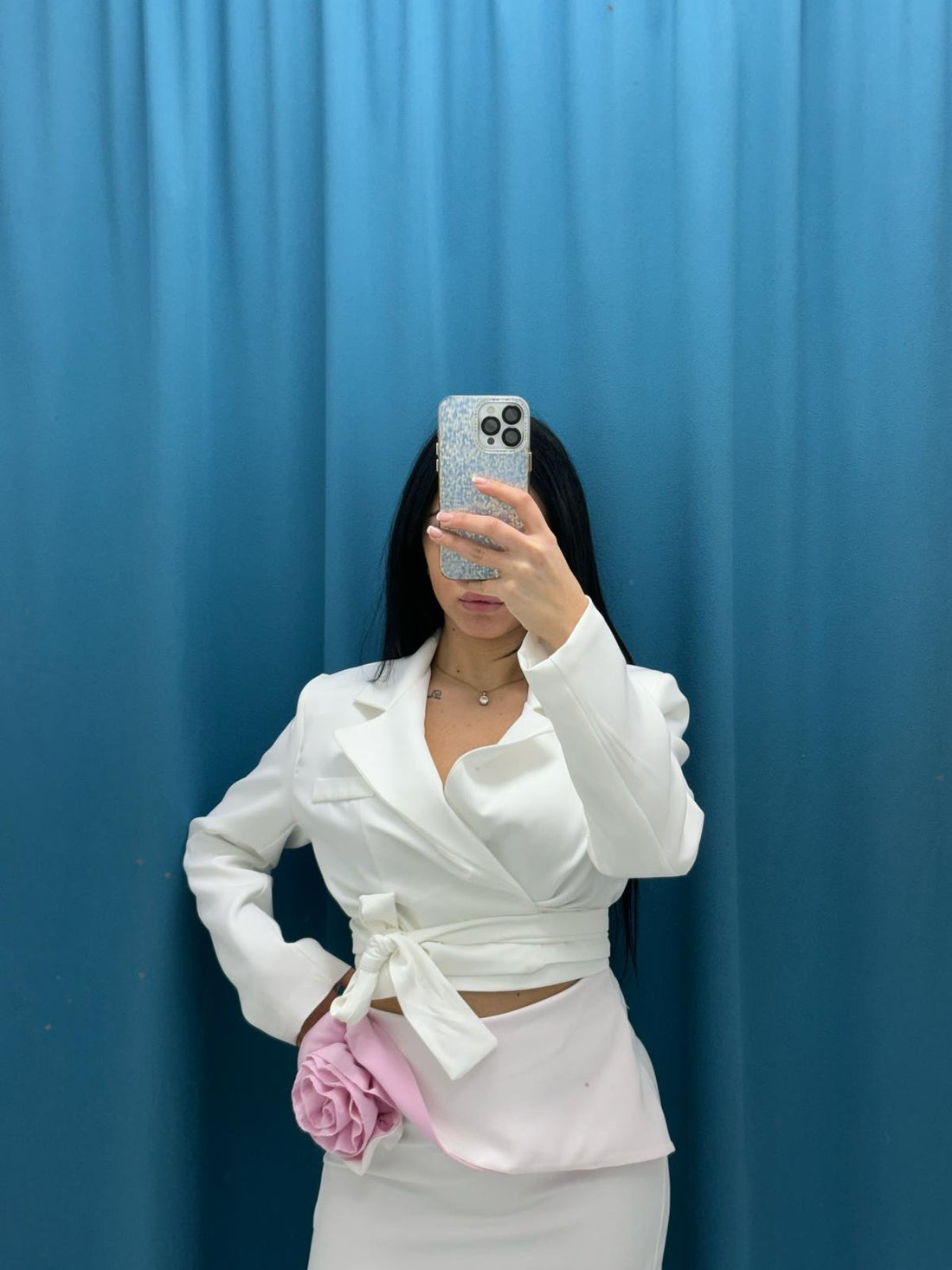 Coordinato giacca e gonna con rosa 13174