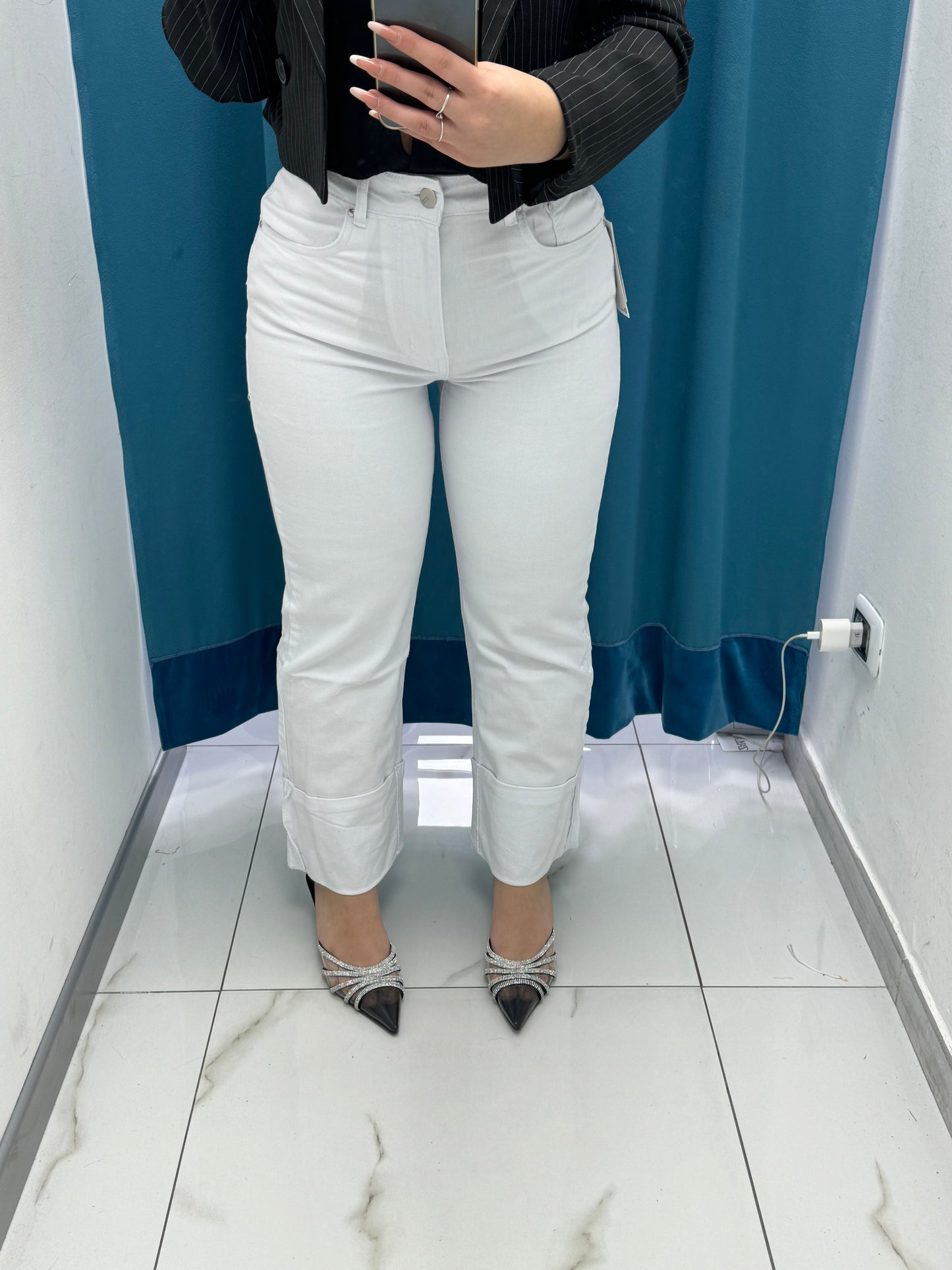 Jeans con risvolto bianco 13192