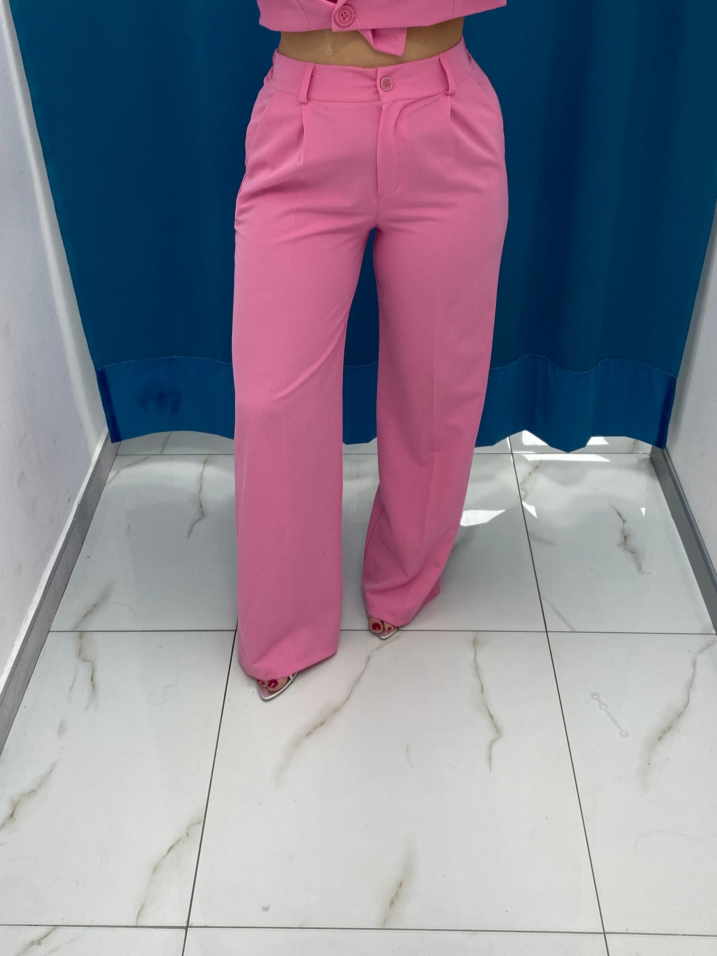 Tailleur giacca crop e pantalone fucsia 38411