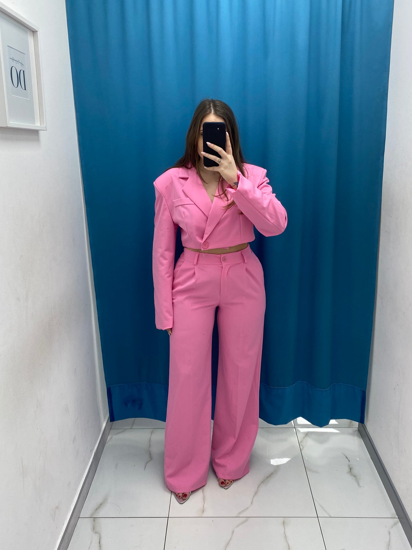 Tailleur giacca crop e pantalone fucsia 38411