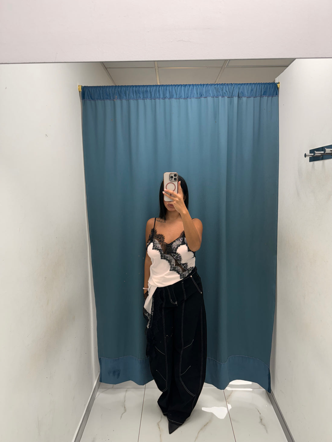 Balloon Fit – Nero con Bande Laterali-F51