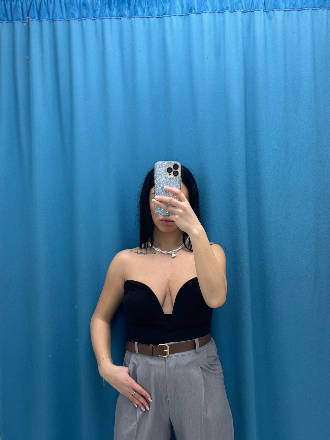 Top con scollo 2198