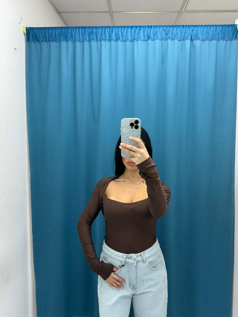 Maglia con scollo 6123