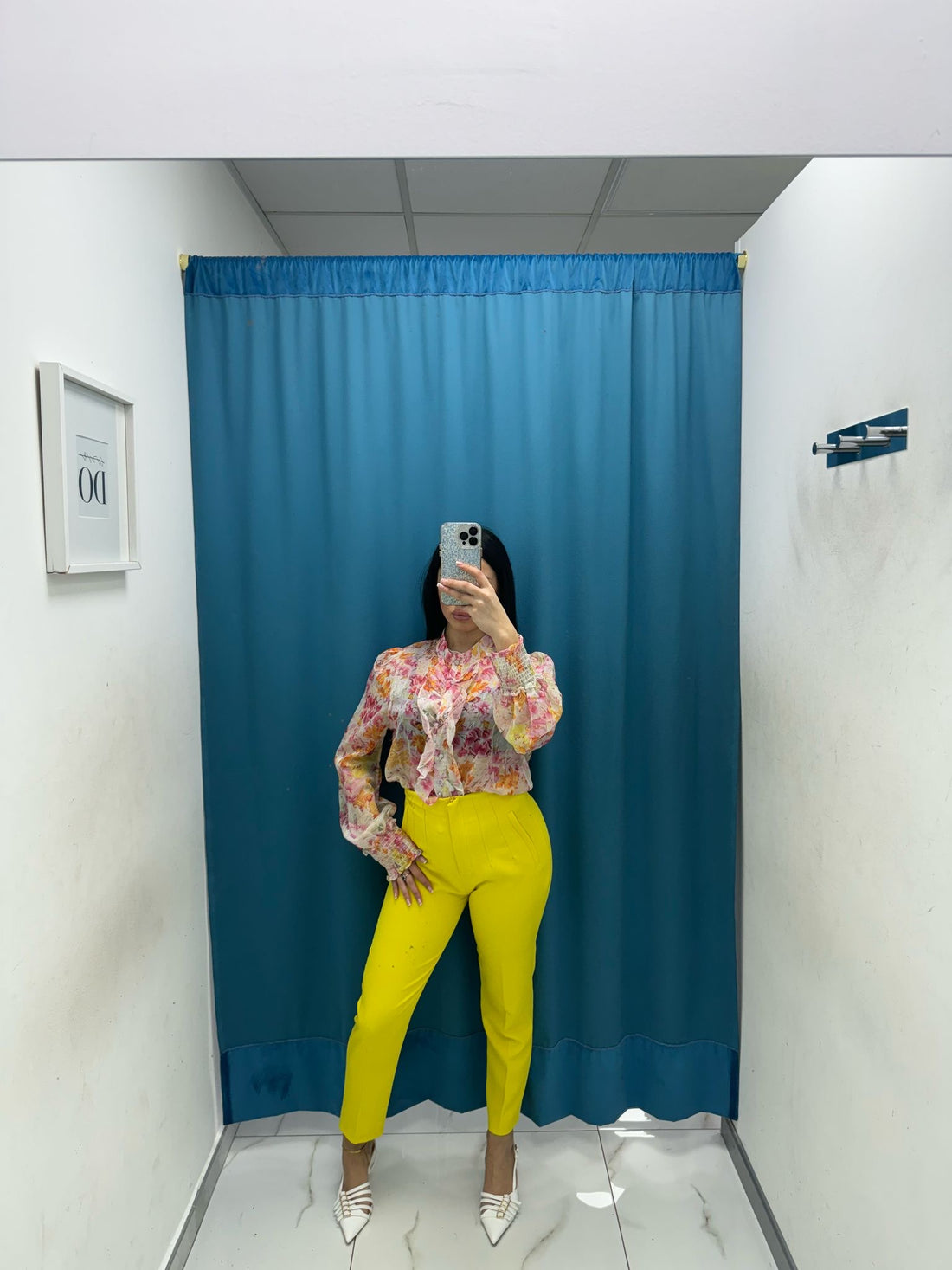 Pantalone slim fit giallo 8870