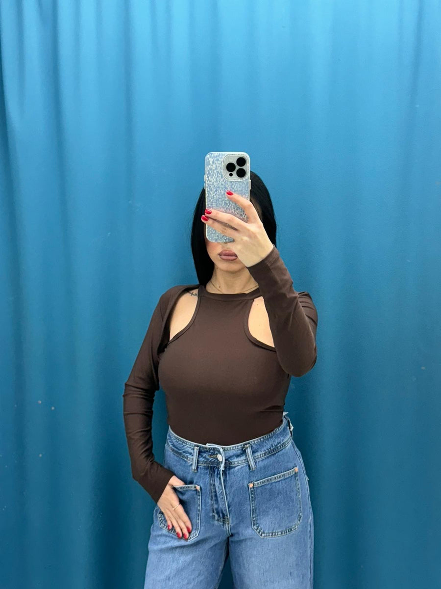 Body cut out 16187
