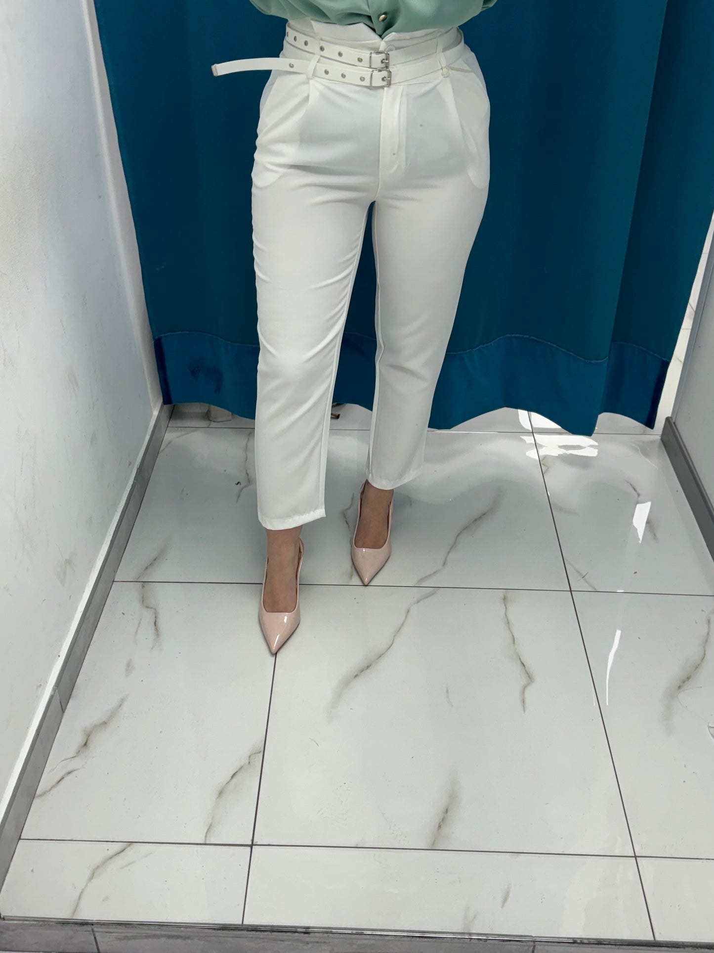 Pantalone con fibbie bianco 12818