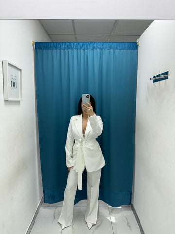 Tailleur con cintura 046