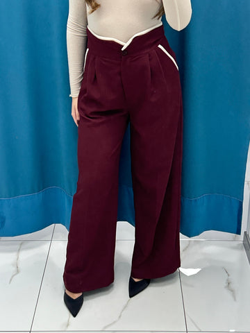 Pantalone con rifiniture bianche 9160