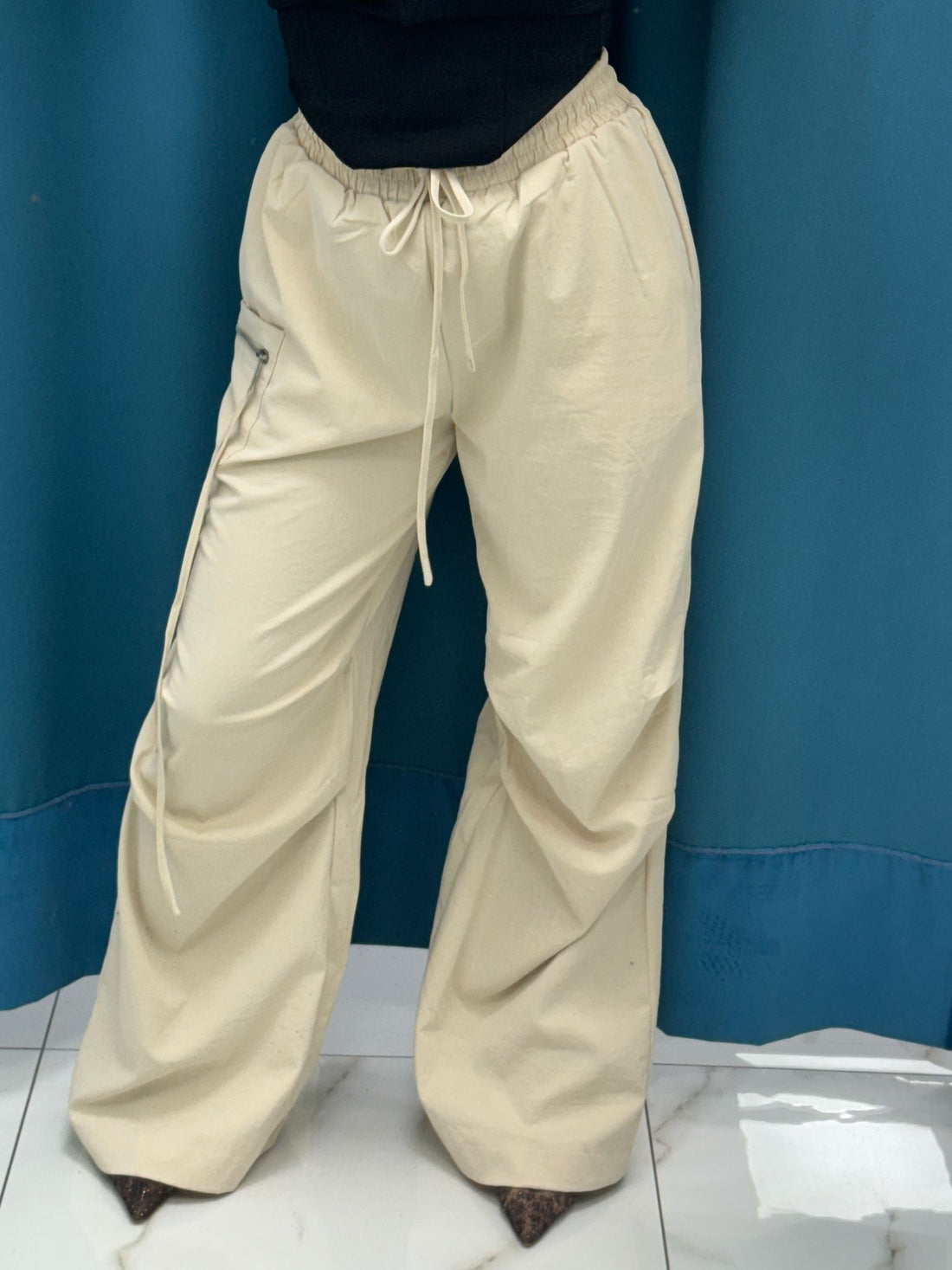Pantalone con tasche 80127