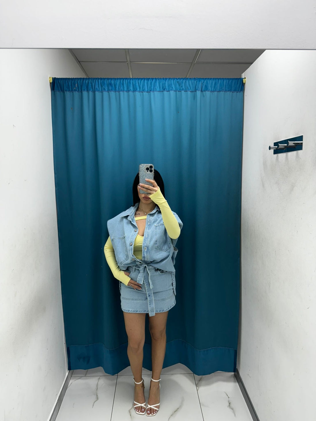 Coordinato gilet denim e gonna 030