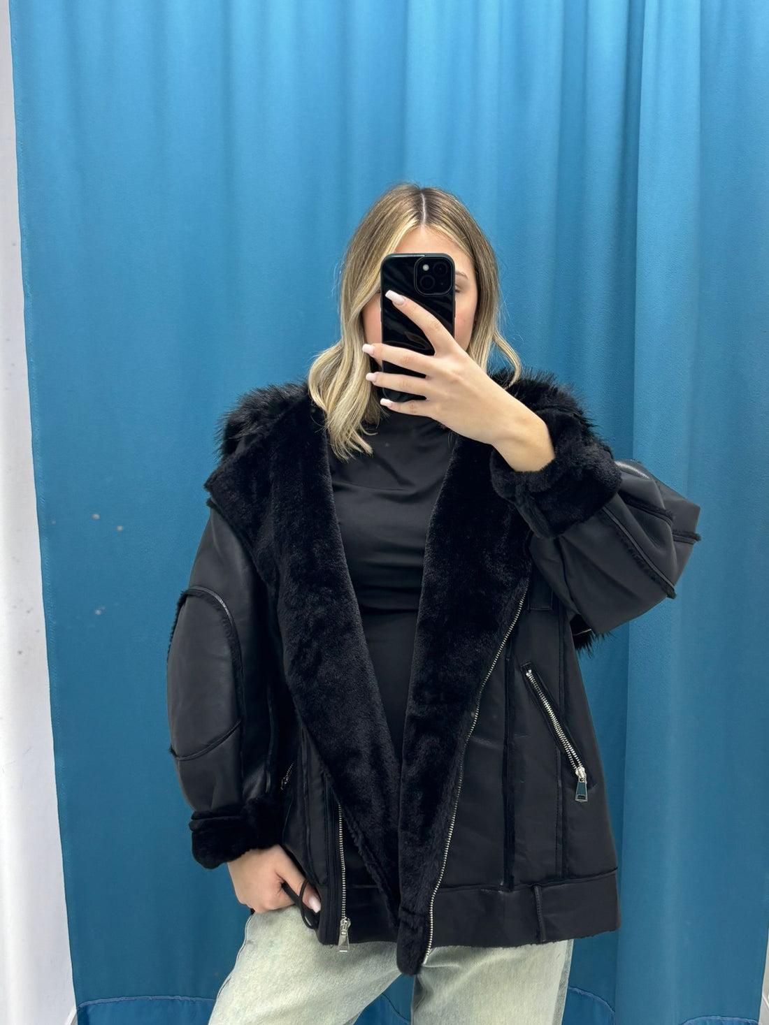 ✨ “Arctic Luxe” – Giubbotto Foderato in Pelliccia ✨ V260