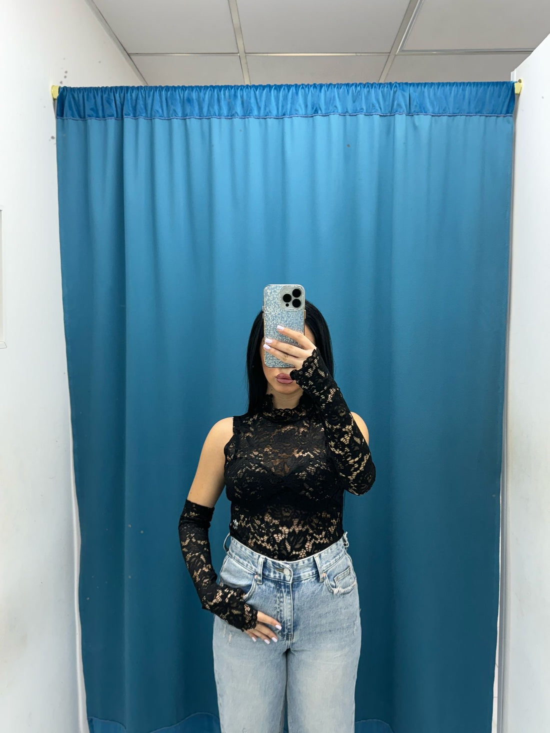 Body in pizzo con manicotti 6360