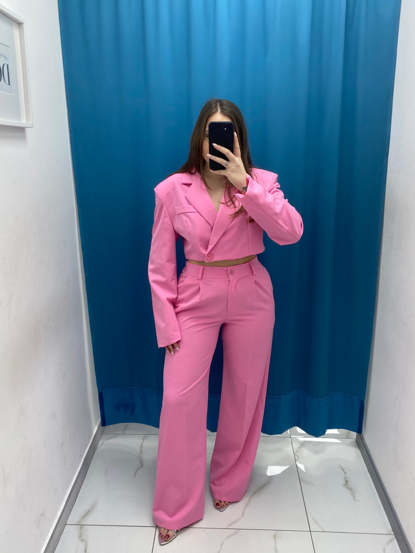 Tailleur giacca crop e pantalone fucsia 38411