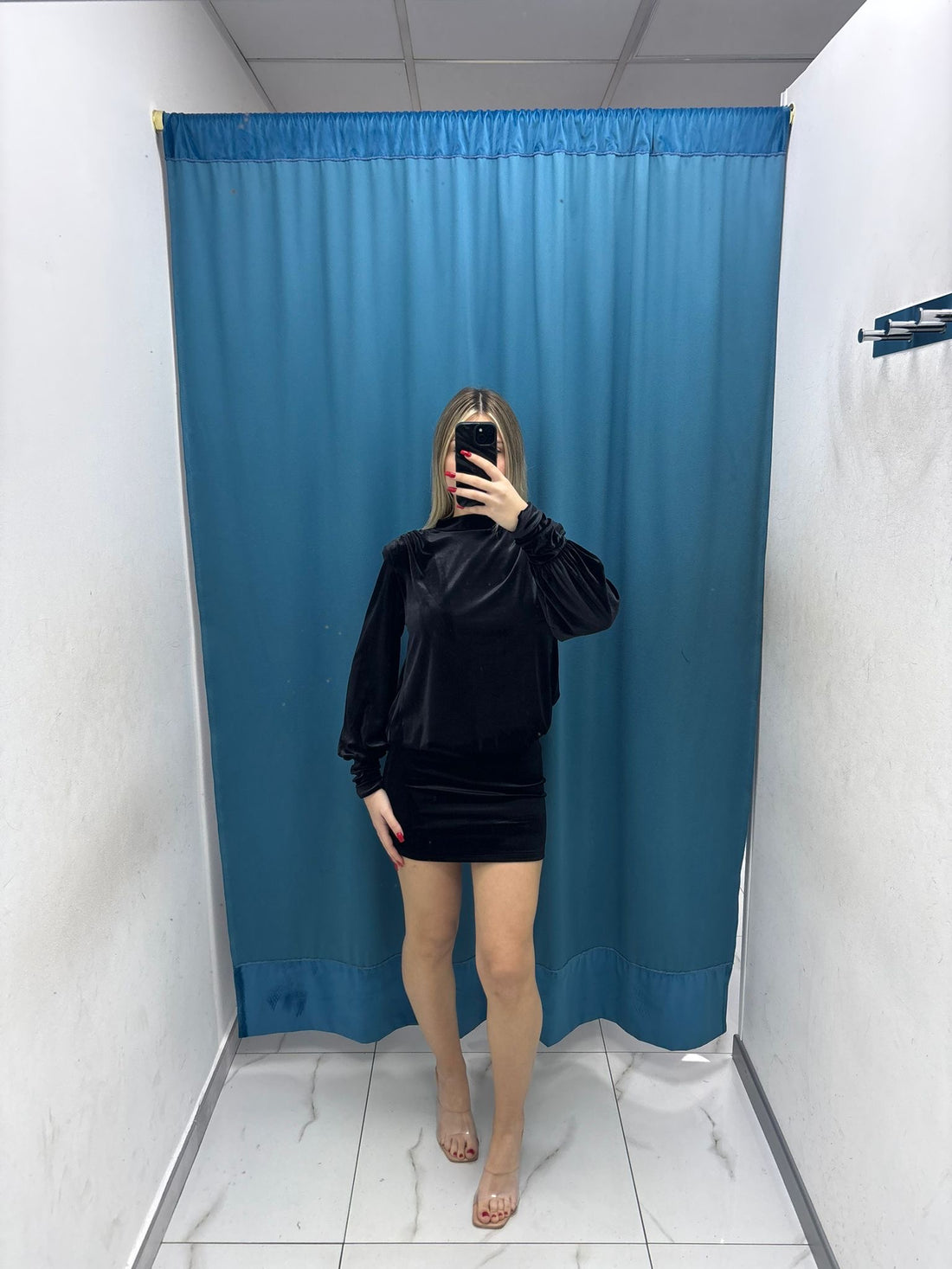 Abito “Velvet Noir”-134354