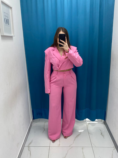 Tailleur giacca crop e pantalone fucsia 38411