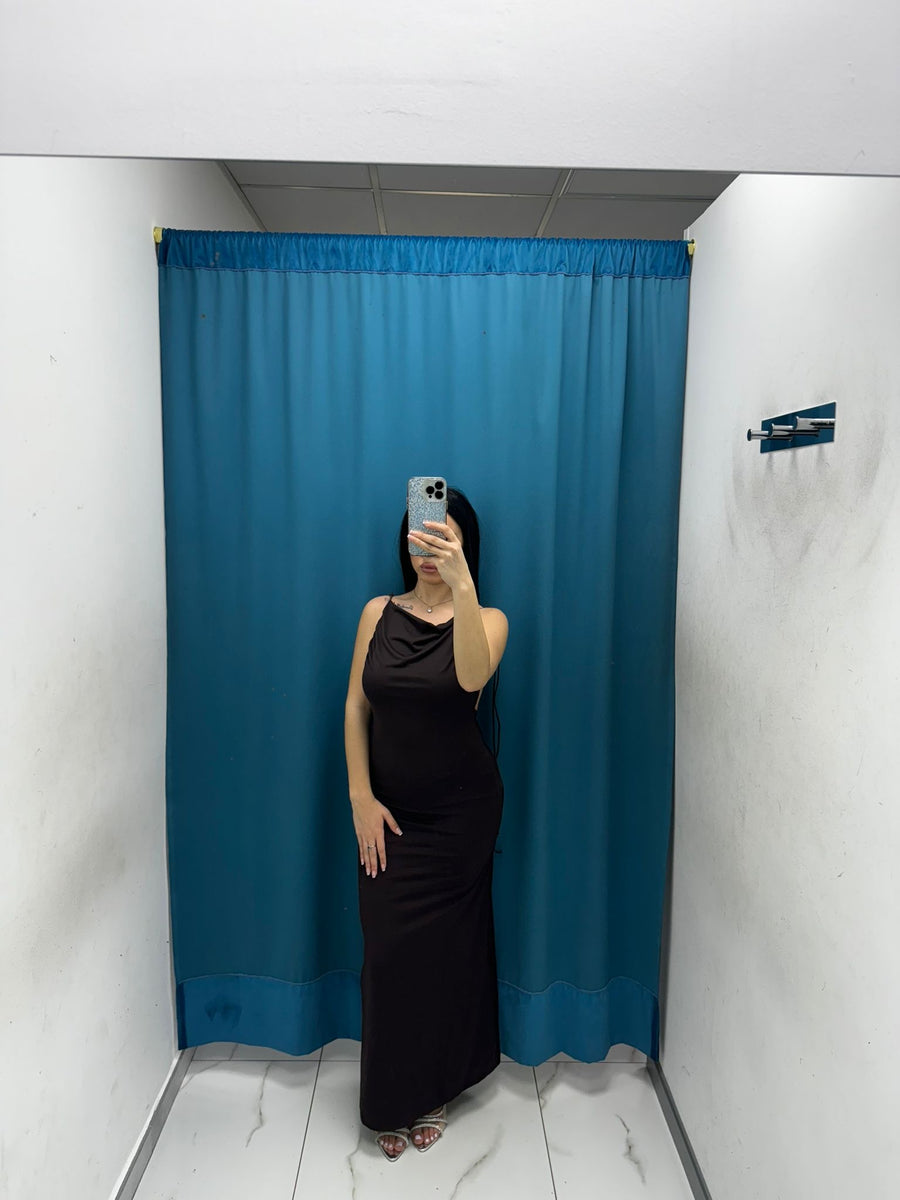 Vestito con scollo sul retro 6536