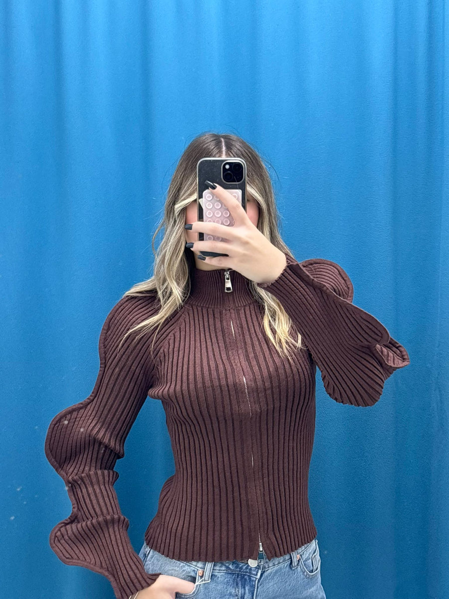 Chic Sleeve Crop - 9725