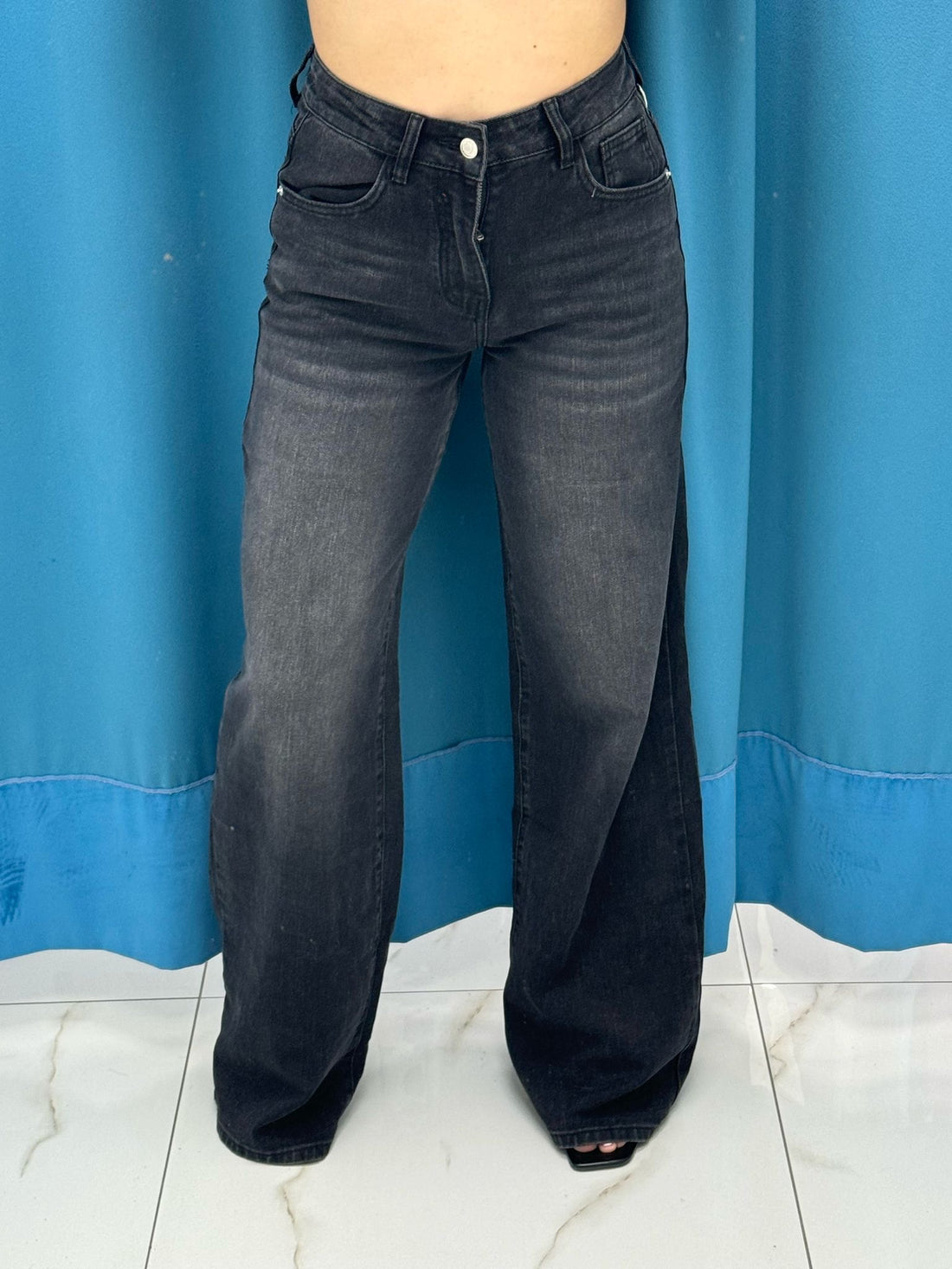 Jeans wide leg nero slavato 762