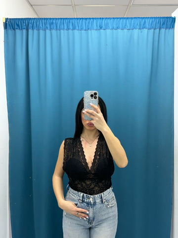 Top corto in pizzo 9638