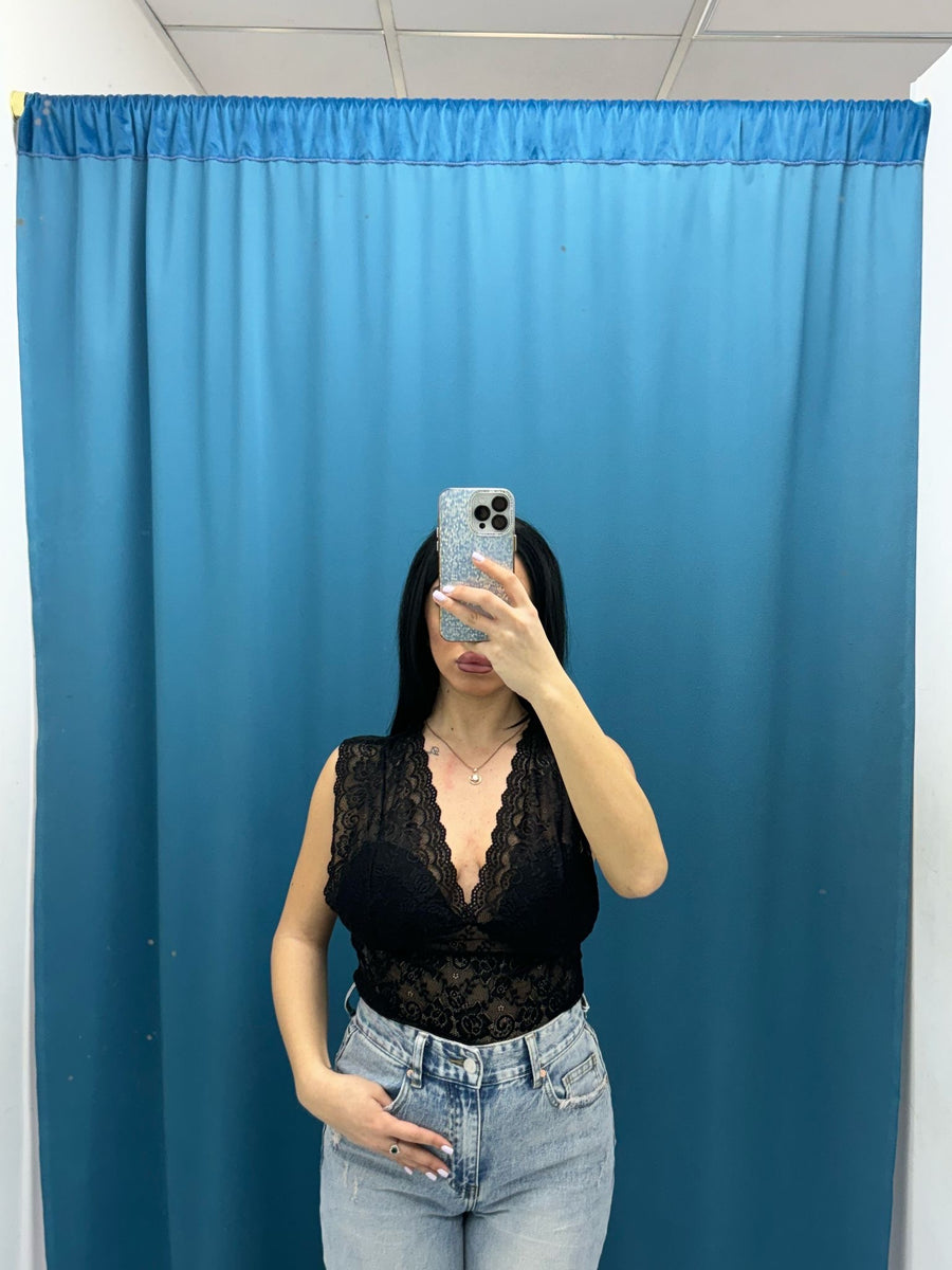 Top corto in pizzo 9638