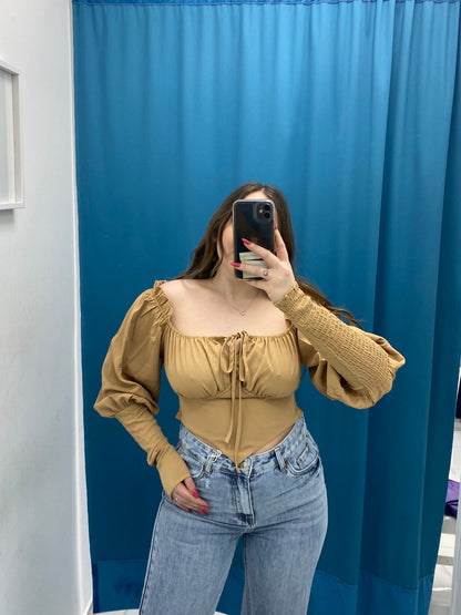 Blusa corta beige