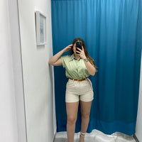 Shorts con cintura panna