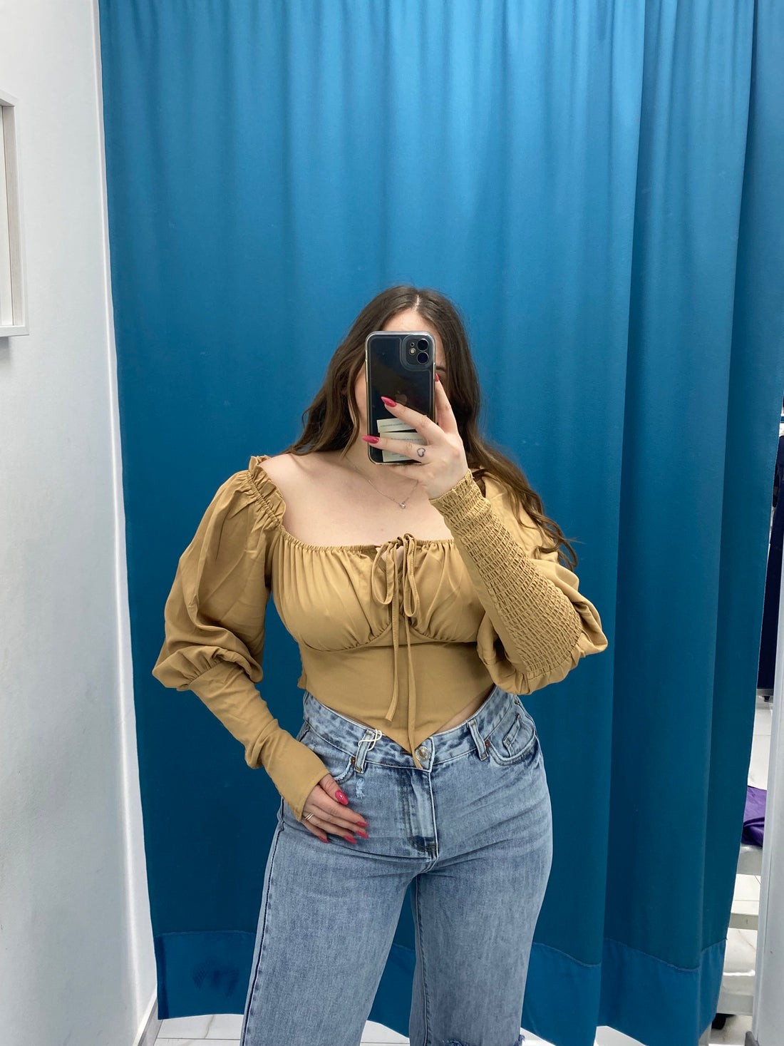 Blusa corta beige