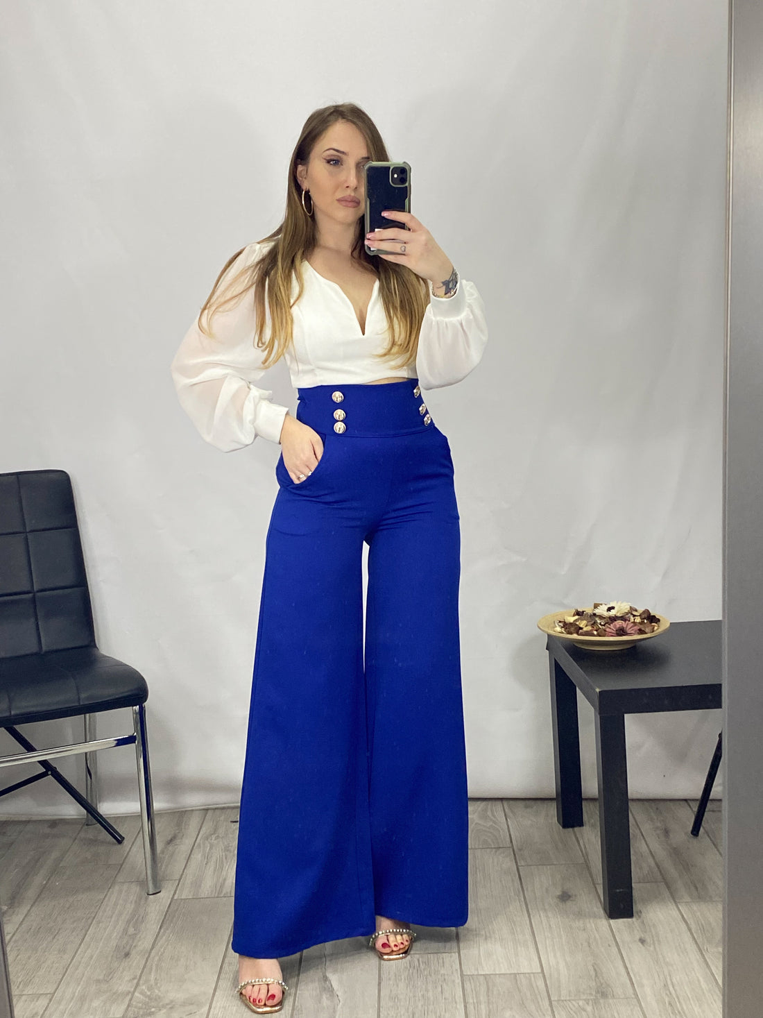 Pantalone a Palazzo con Bottoni